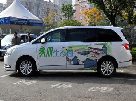 仙游户外车贴喷绘如何保持效果?